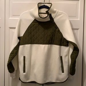 Pullover cream and brown.